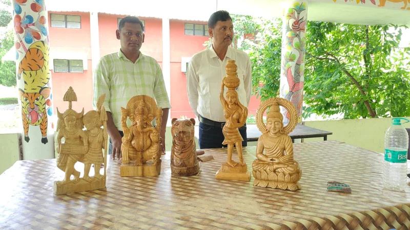 संघर्ष से सफलता तकः वुडन क्राफ्ट ने संजीव बैगा को दिया आत्मनिर्भरता का रास्ता